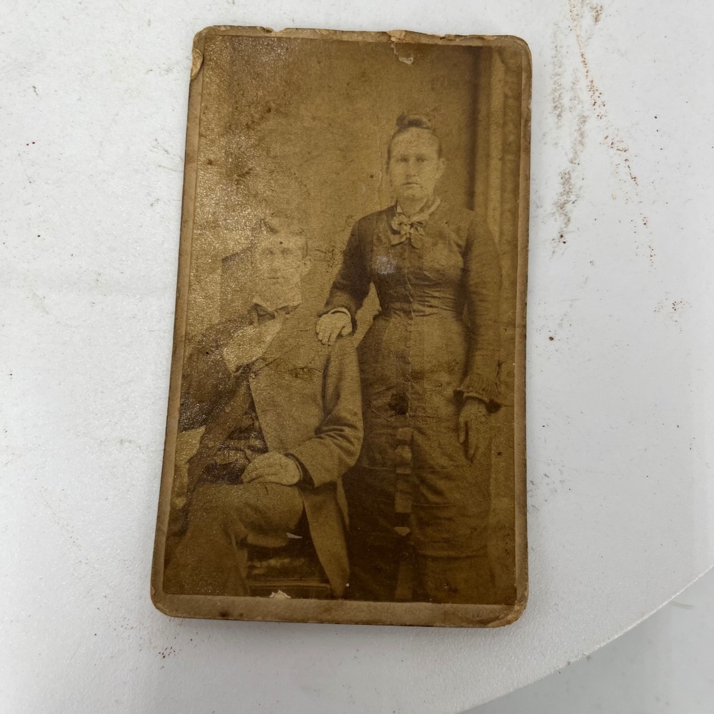 Antique 1870s CDV Couple Photo Robert Gordon Indianapolis Indiana Victorian